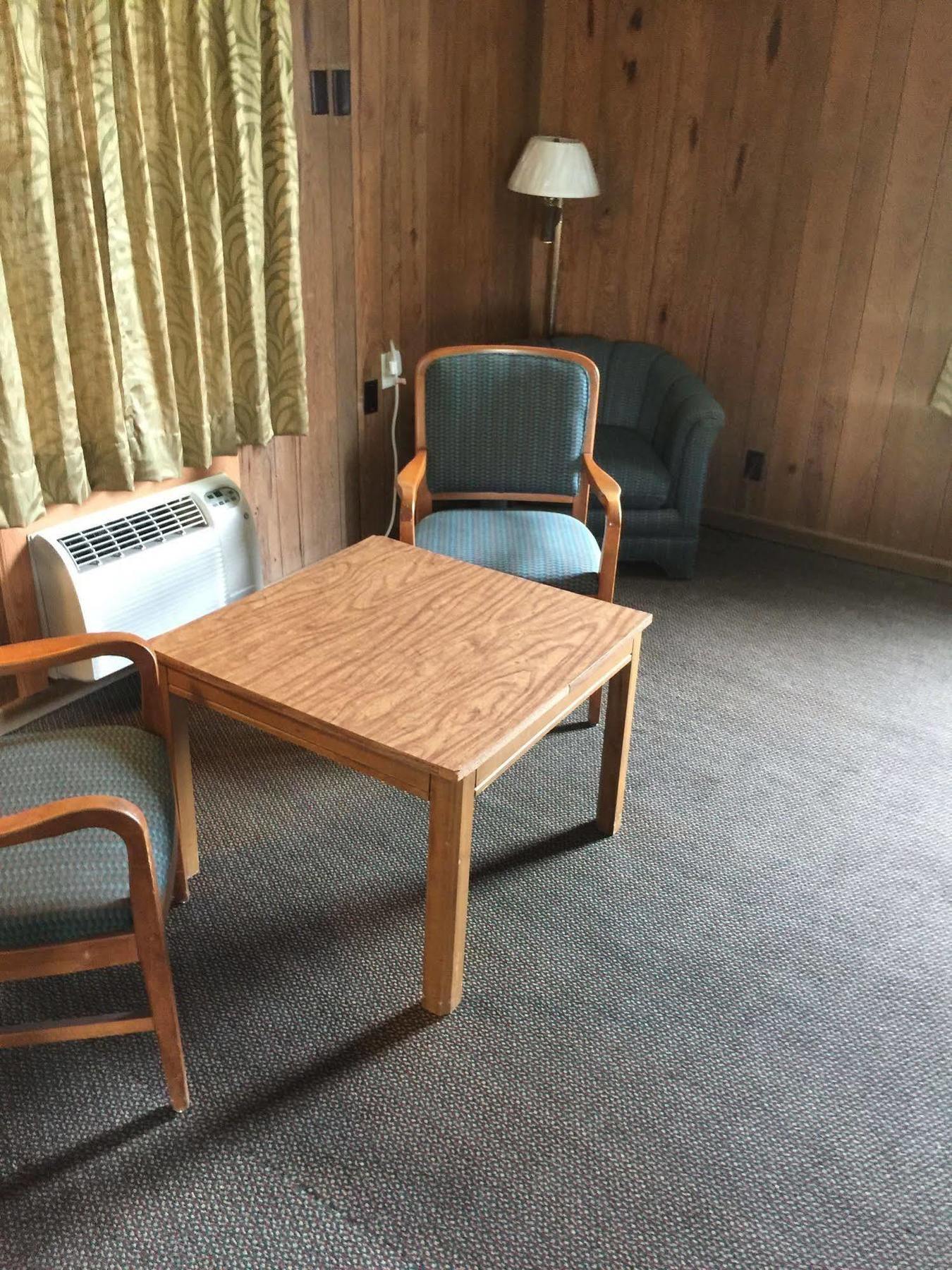 Woodridge Motel Terre Haute Bagian luar foto