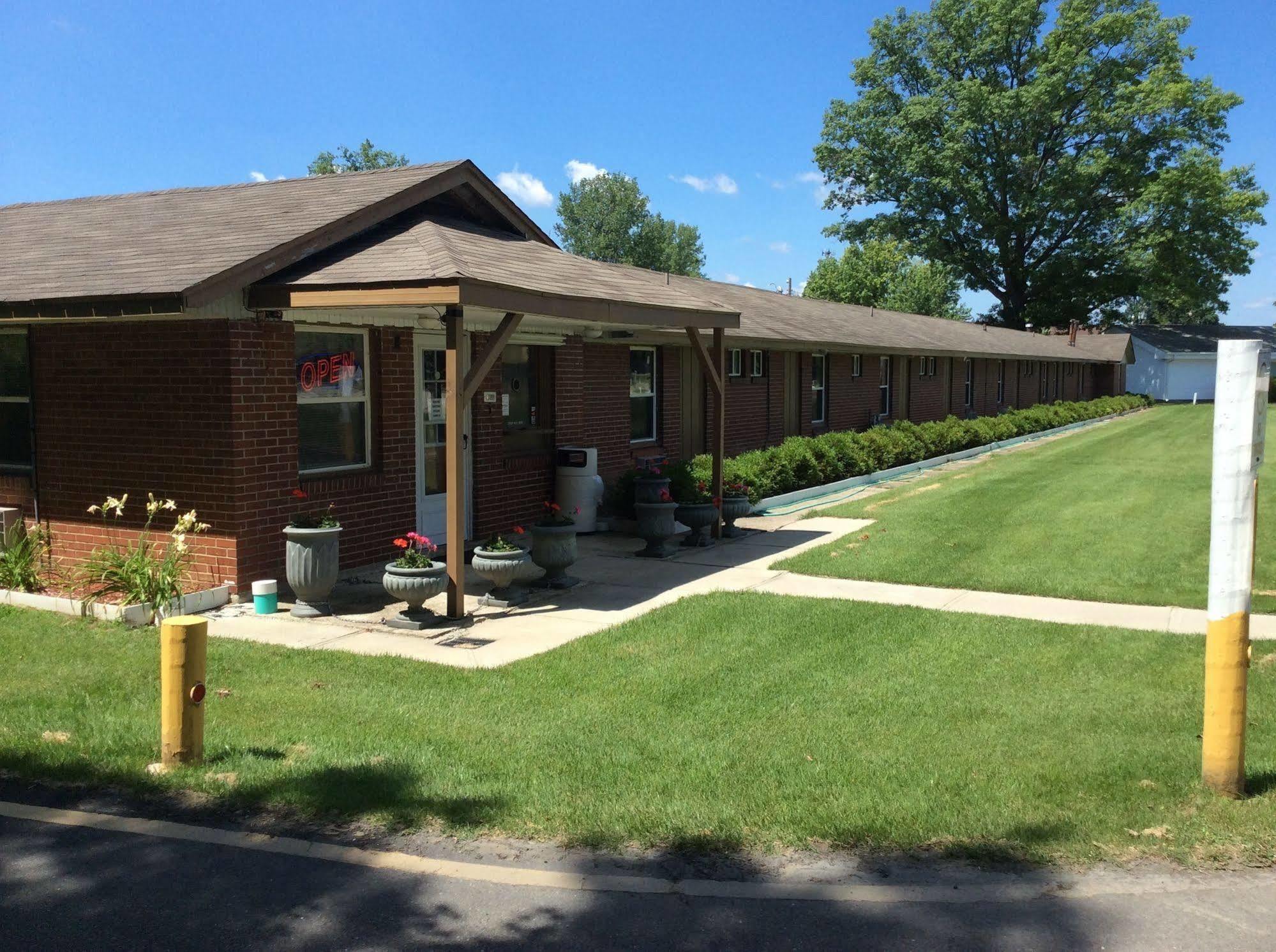 Woodridge Motel Terre Haute Bagian luar foto
