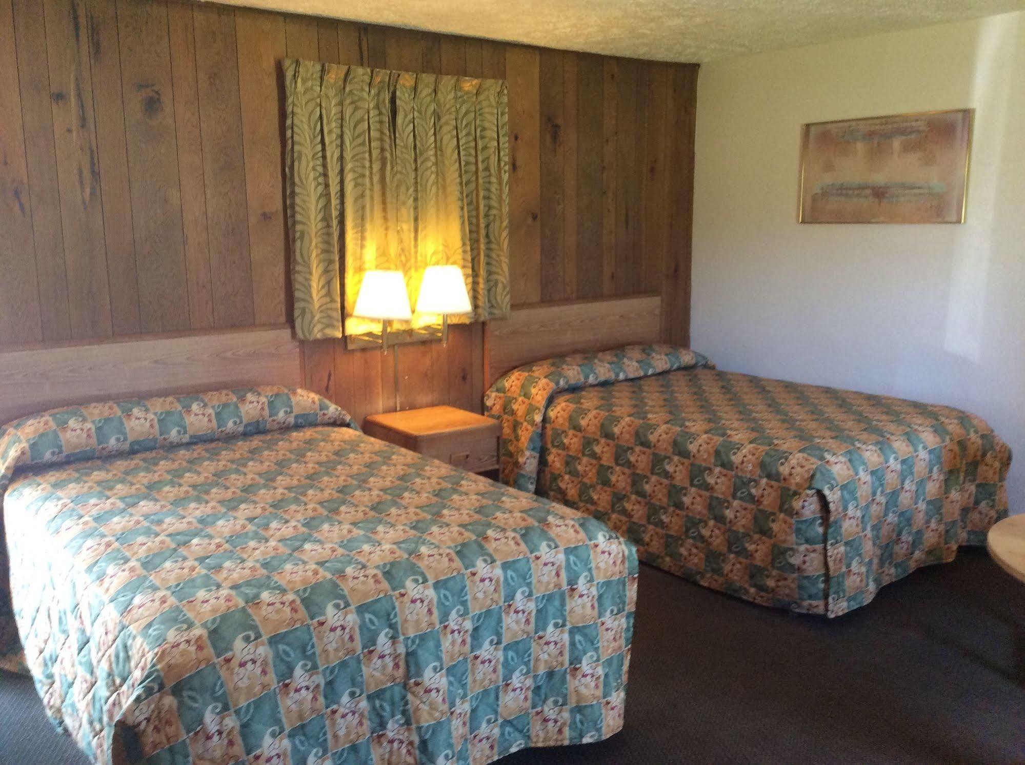 Woodridge Motel Terre Haute Bagian luar foto