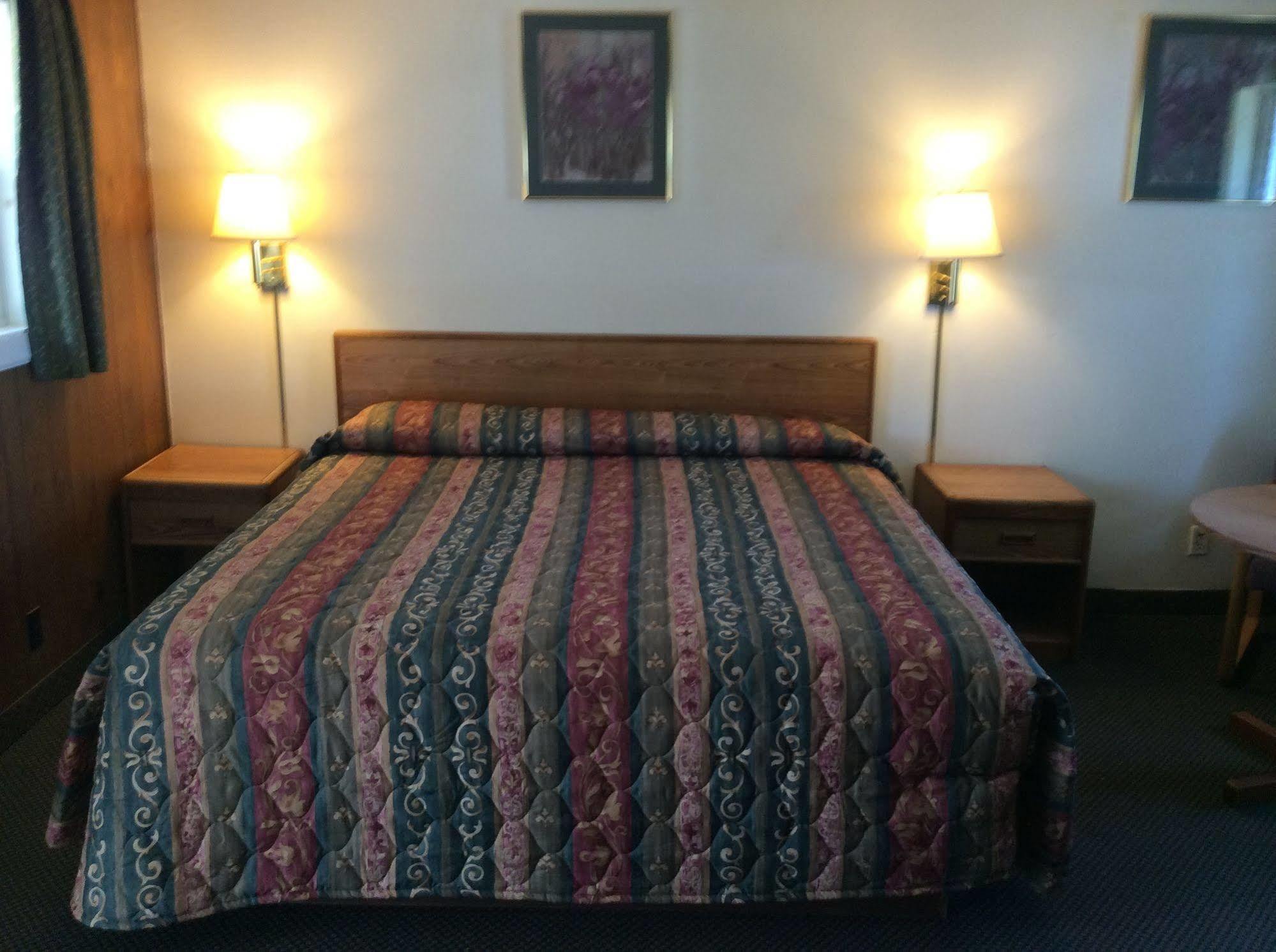Woodridge Motel Terre Haute Bagian luar foto