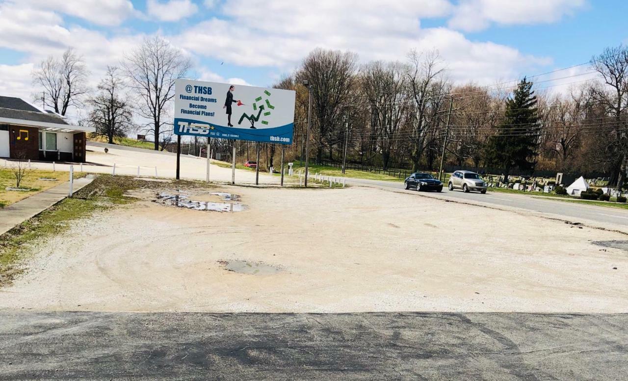 Woodridge Motel Terre Haute Bagian luar foto