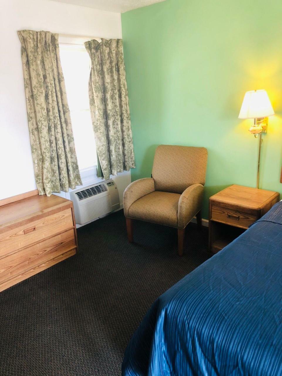 Woodridge Motel Terre Haute Bagian luar foto